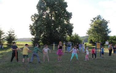 Piknik prozdrowotny w Samostrzelu 27