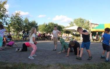 Piknik prozdrowotny w Samostrzelu 30