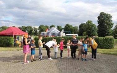 Piknik prozdrowotny w Samostrzelu 61