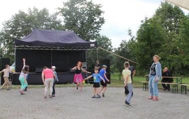 Piknik prozdrowotny w Samostrzelu 63