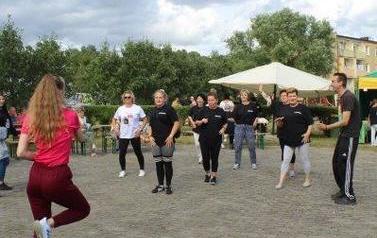 Piknik prozdrowotny w Samostrzelu 86