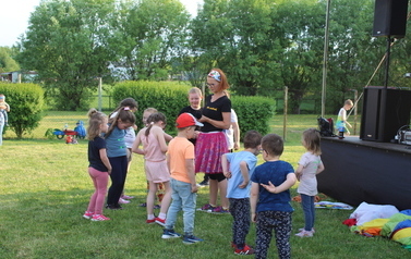 Piknik prozdrowotny w Dębionku 12