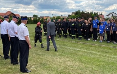 Gminne zawody sportowo - pożarnicze jednostek ochotniczych straży pożarnych za nami!  12