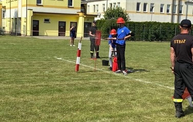 Gminne zawody sportowo - pożarnicze jednostek ochotniczych straży pożarnych za nami!  21