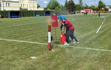 Gminne zawody sportowo - pożarnicze jednostek ochotniczych straży pożarnych za nami!  23