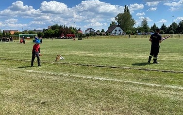 Gminne zawody sportowo - pożarnicze jednostek ochotniczych straży pożarnych za nami!  32