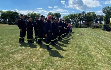 Gminne zawody sportowo - pożarnicze jednostek ochotniczych straży pożarnych za nami!  37