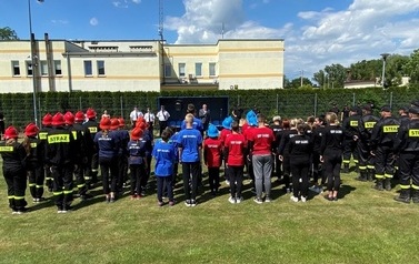 Gminne zawody sportowo - pożarnicze jednostek ochotniczych straży pożarnych za nami!  39