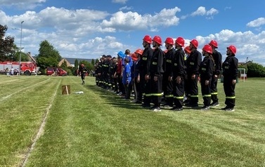 Gminne zawody sportowo - pożarnicze jednostek ochotniczych straży pożarnych za nami!  43