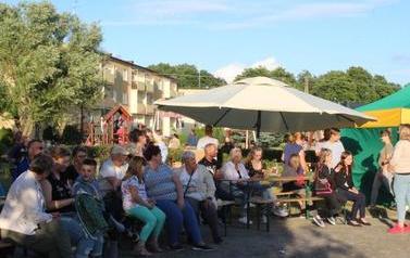 Piknik prozdrowotny w Samostrzelu 7