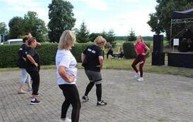 Piknik prozdrowotny w Samostrzelu 85