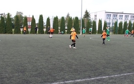 TURNIEJ PIŁKARSKI I PIKNIK PROZDROWOTNY NA ORLIKU 36