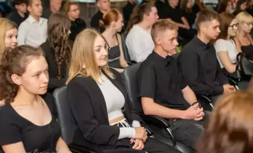 Zdjęcie do Zakończenie roku szkolnego 2024/2025 w ZSCKR w Samostrzelu